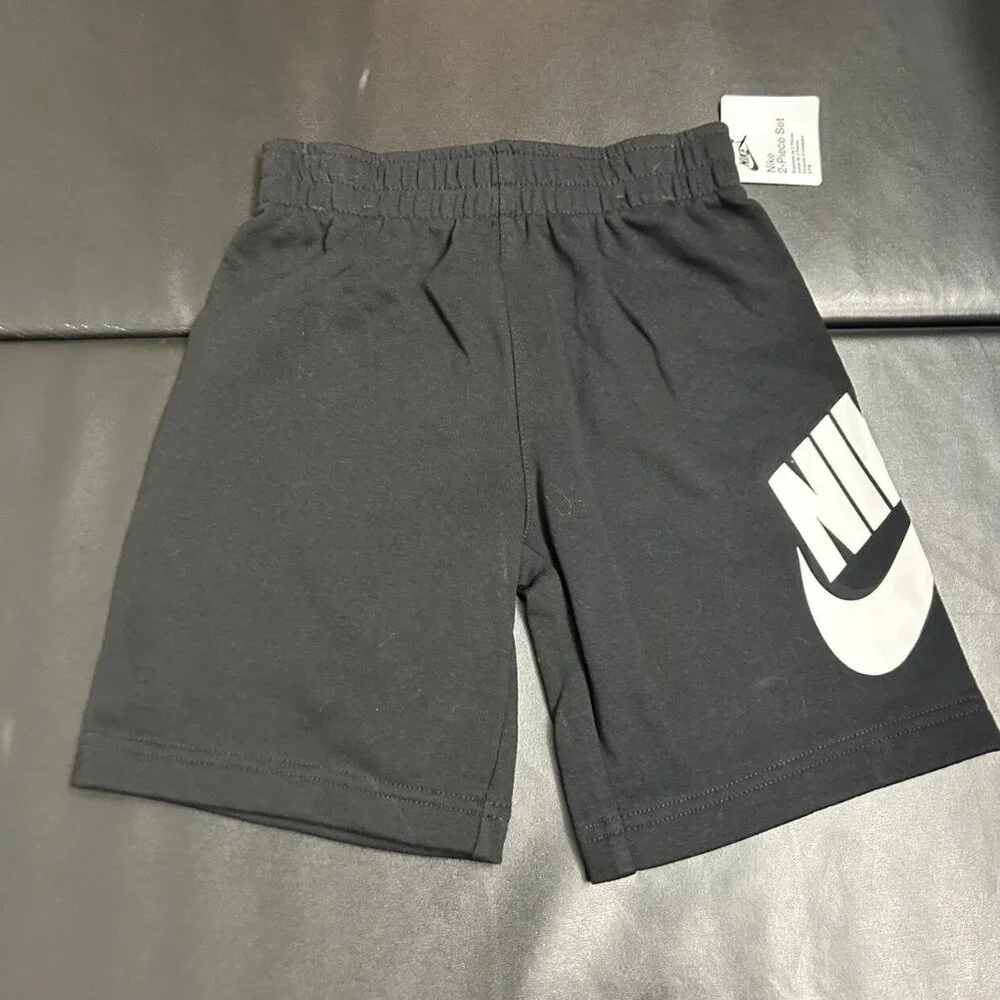 NWT Nike Air Athletic Set Boys Size 7